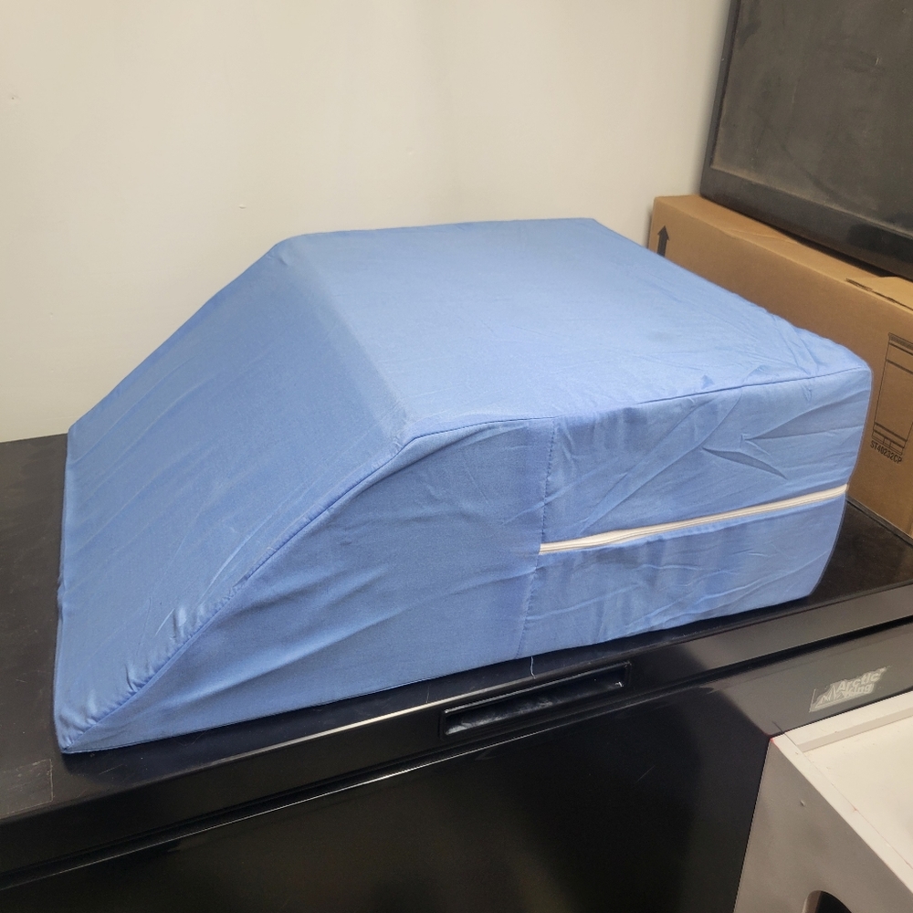 HealthSmart - Ortho Bed Wedge for Legs and Feet - Picture 4 of 5